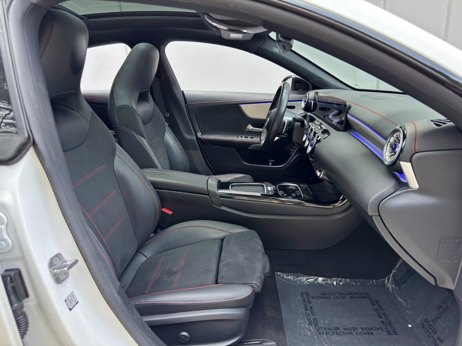 Used 2024 Mercedes-Benz CLA 250 w/ AMG Night Package image 15