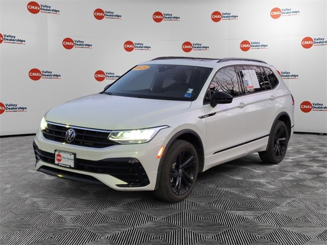 Used 2024 Volkswagen Tiguan SE R-Line image 1