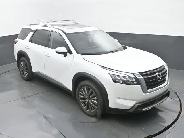 Used 2025 Nissan Pathfinder SL w/ SL Premium Package AWD/4WD image 13
