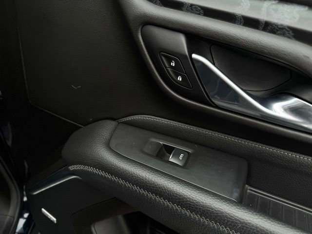 Used 2021 GMC Yukon Denali w/ Denali Ultimate Package image 16