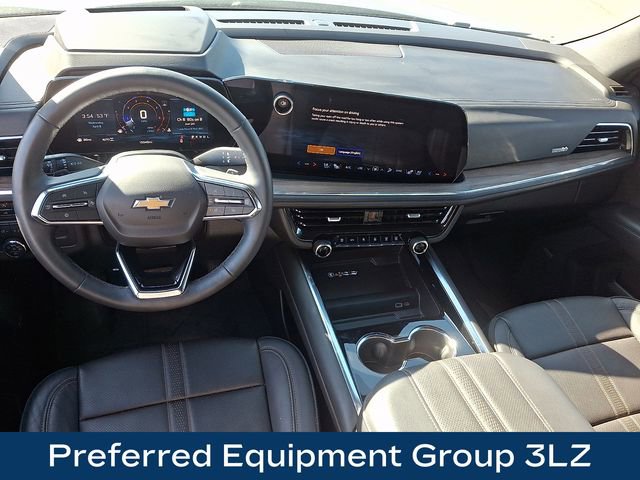 Used 2025 Chevrolet Tahoe High Country AWD/4WD image 3