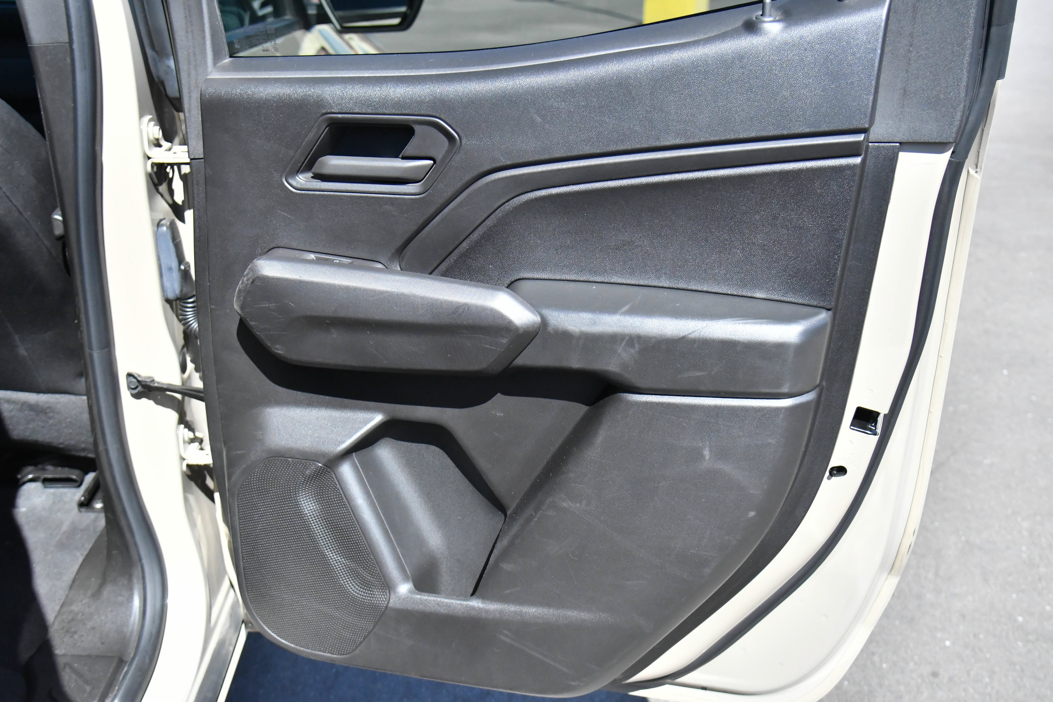 Used 2023 Chevrolet Colorado W/T RWD image 40