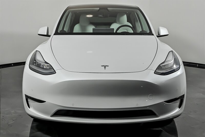 Used 2021 Tesla Model Y Long Range AWD/4WD image 4
