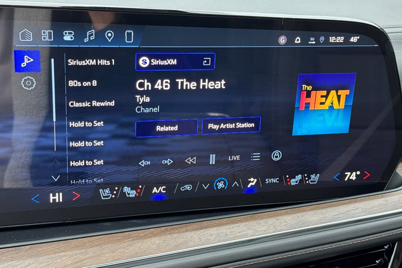 New 2026 Chevrolet Suburban High Country image 18