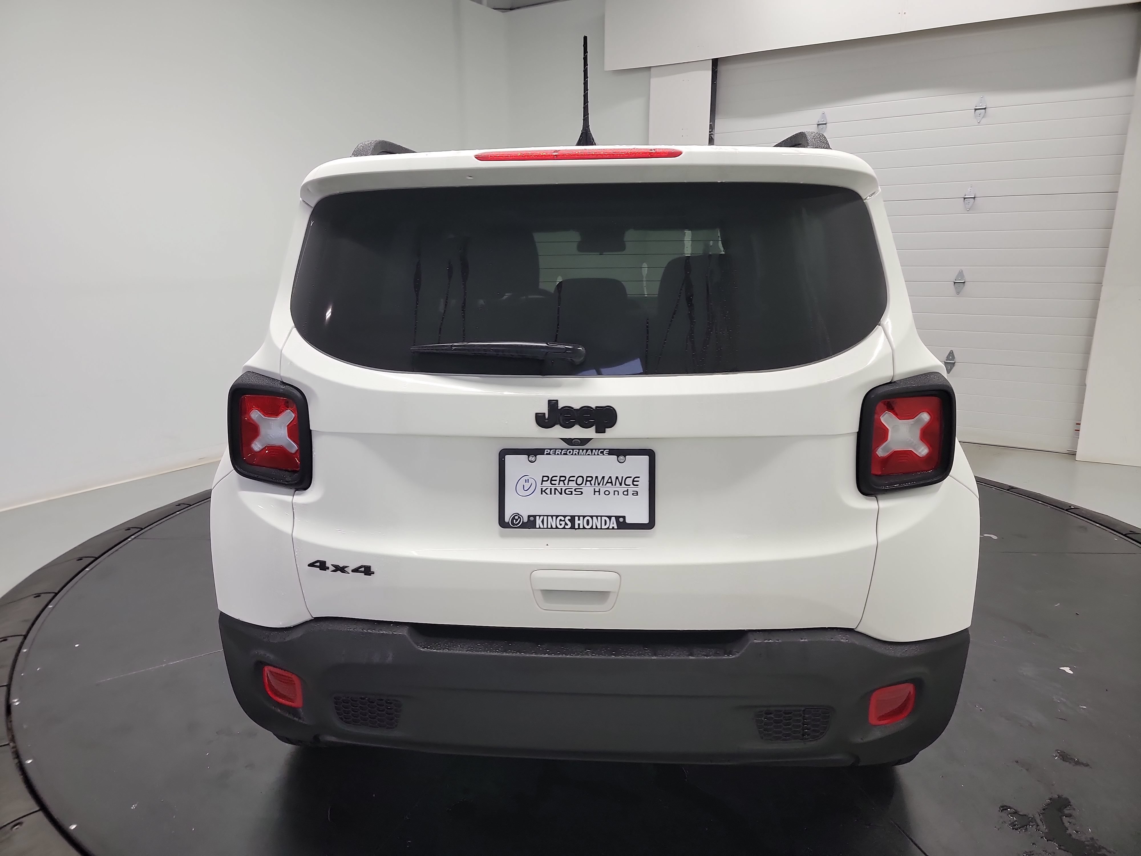 Used 2023 Jeep Renegade Latitude w/ Sun/Sound Group AWD/4WD image 8