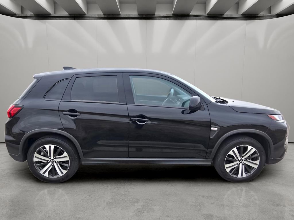 Used 2025 Mitsubishi Outlander Sport ES image 6