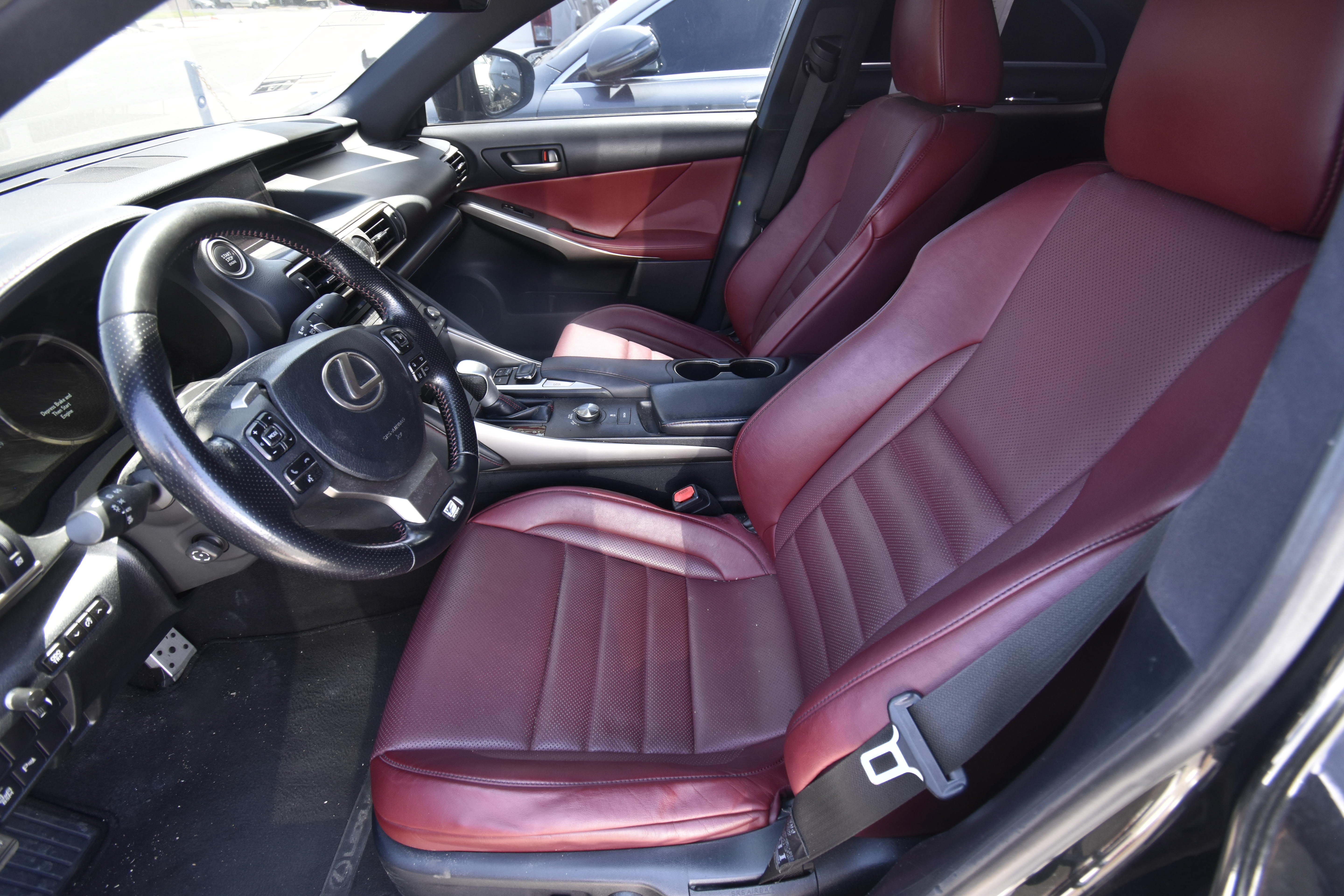 Used 2018 Lexus IS 300 F Sport RWD image 2