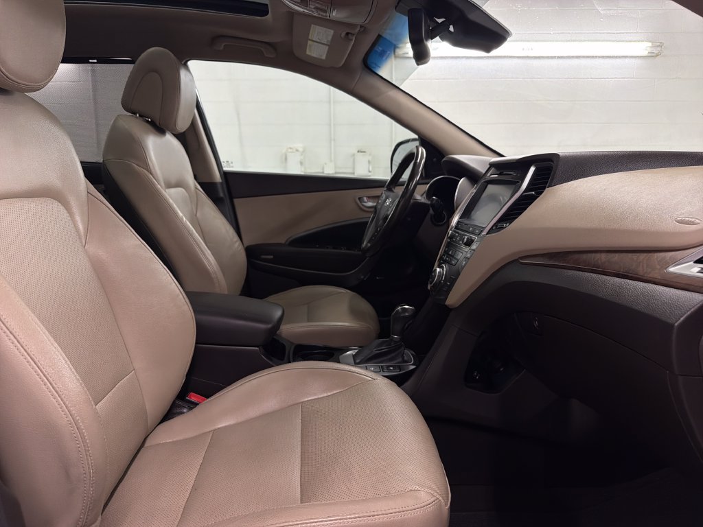 Used 2017 Hyundai Santa Fe Limited FWD image 30
