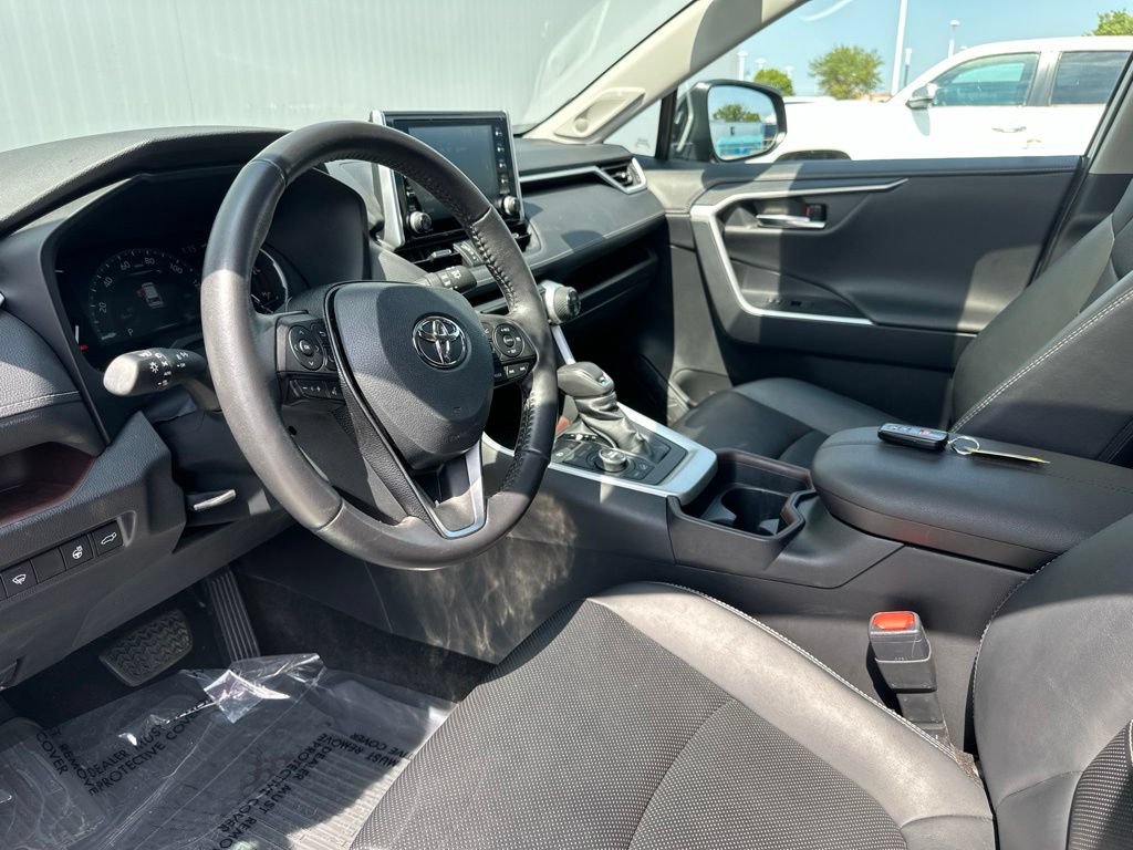 Used 2021 Toyota RAV4 Limited w/ Limited Grade Weather Package AWD/4WD image 15