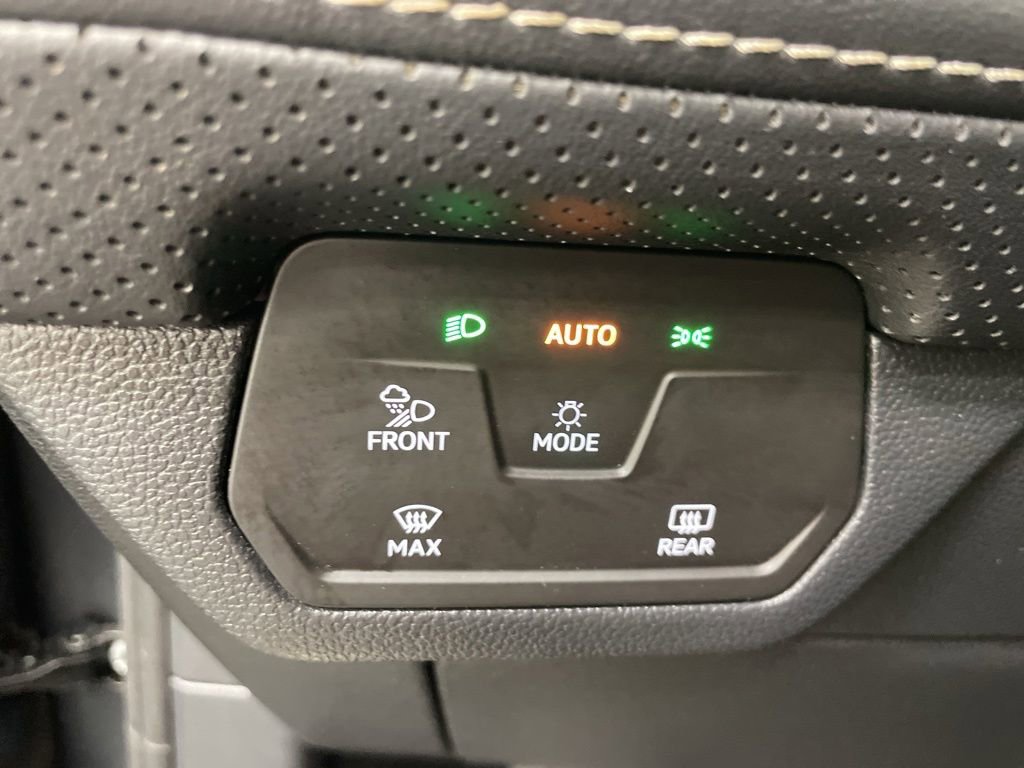 Used 2024 Volkswagen Atlas SE FWD image 29