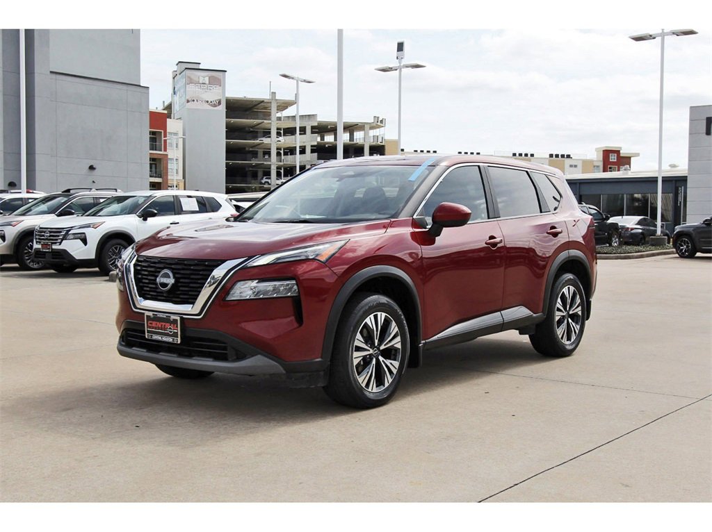 Used 2023 Nissan Rogue SV image 2