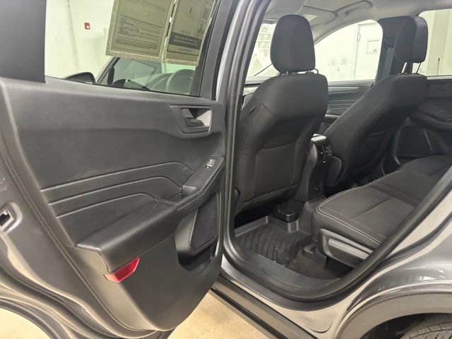 Used 2025 Ford Escape Active FWD image 17