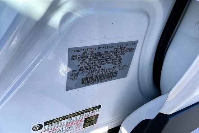 Used 2025 Nissan Kicks SV w/ SV Premium Package image 14