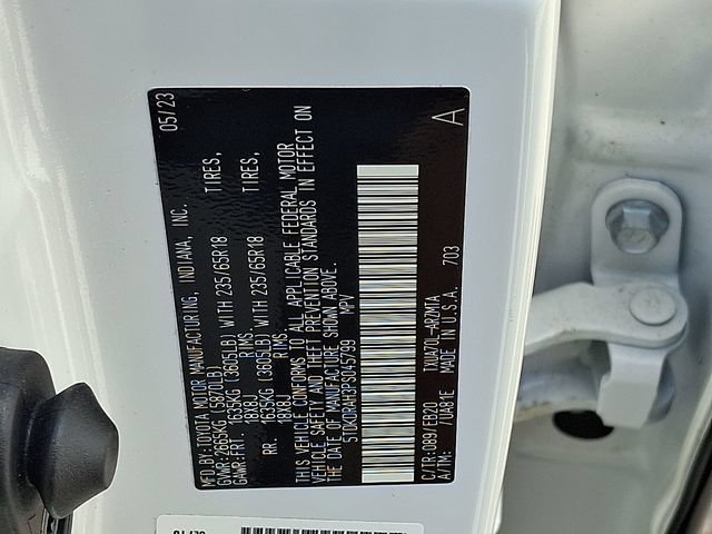 Used 2023 Toyota Highlander XLE FWD image 26