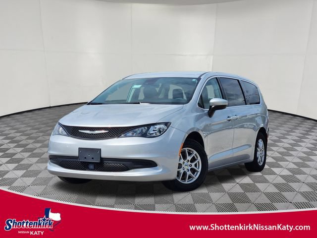 Used 2023 Chrysler Voyager LX FWD video 1