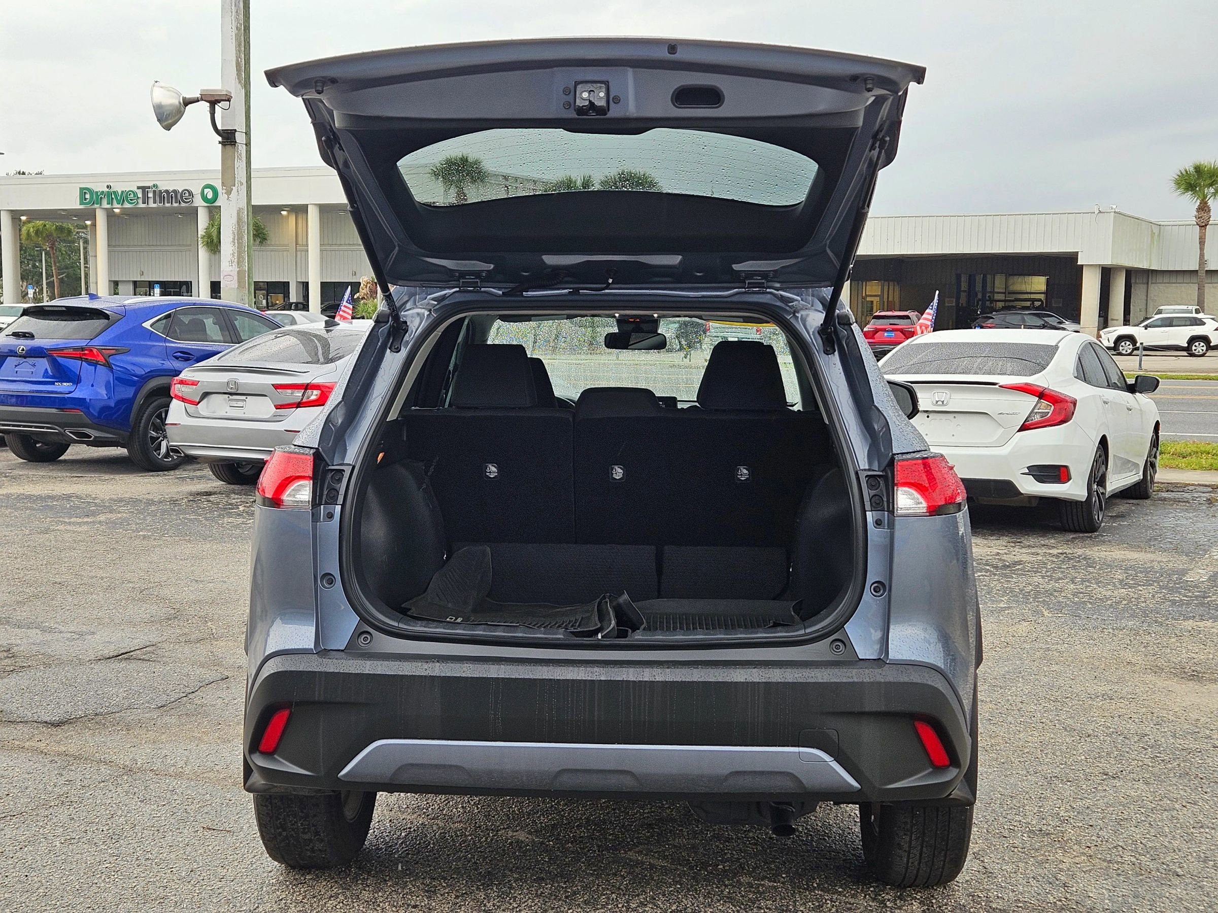 Used 2022 Toyota Corolla Cross LE FWD image 14