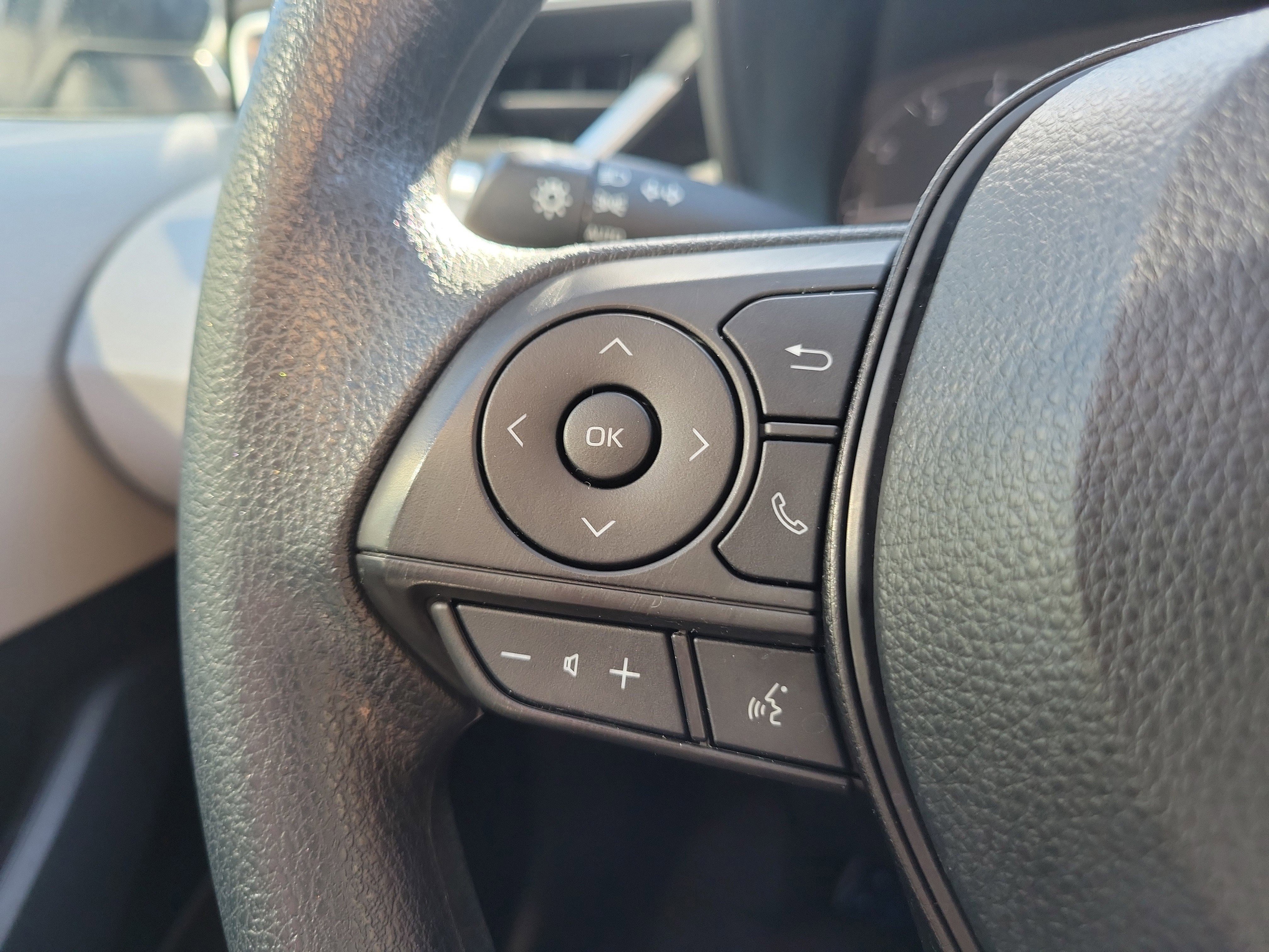 Used 2023 Toyota Corolla LE w/ LE Premium Package image 26