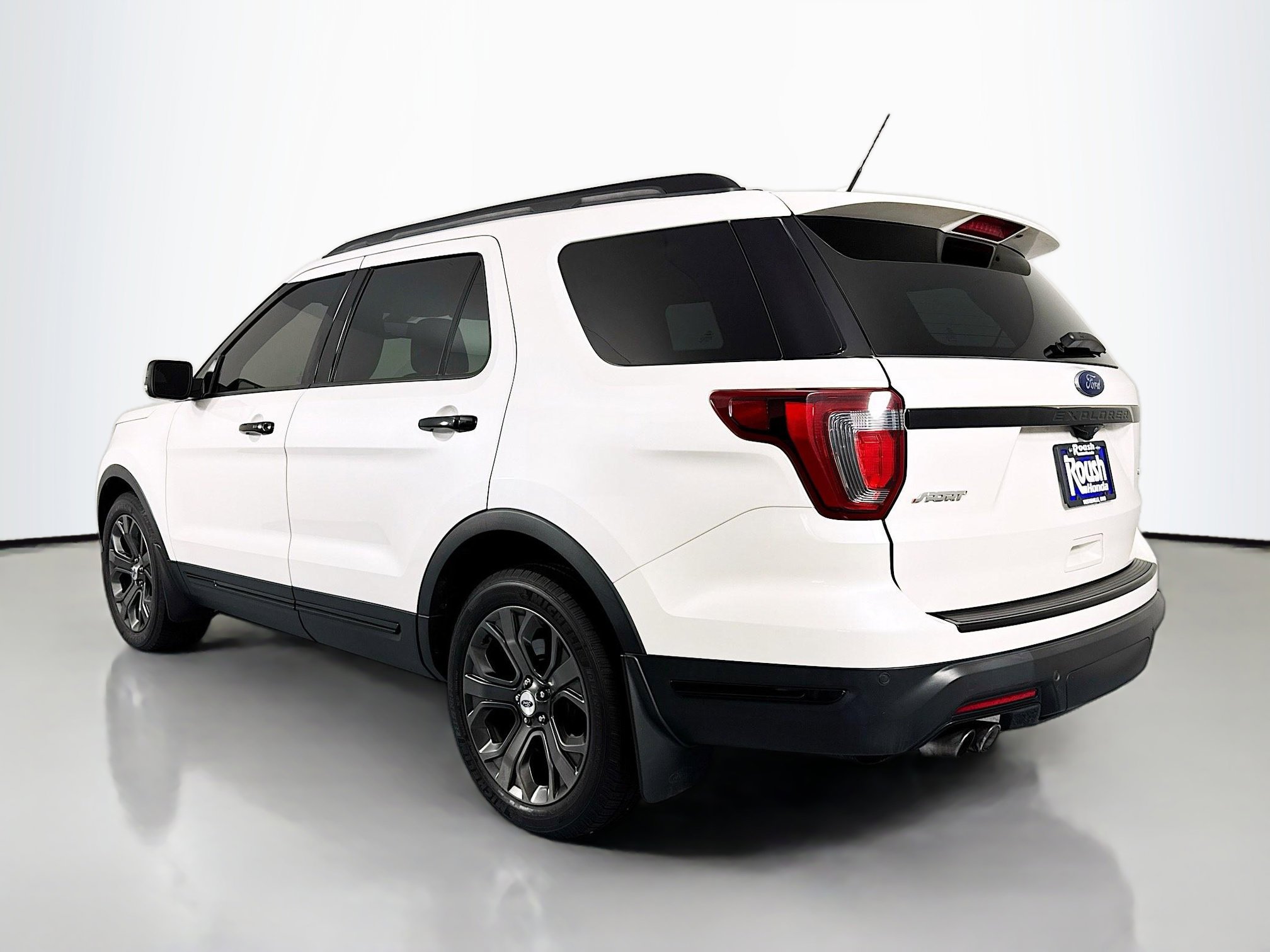 Used 2018 Ford Explorer Sport w/ Equipment Group 401A image 7