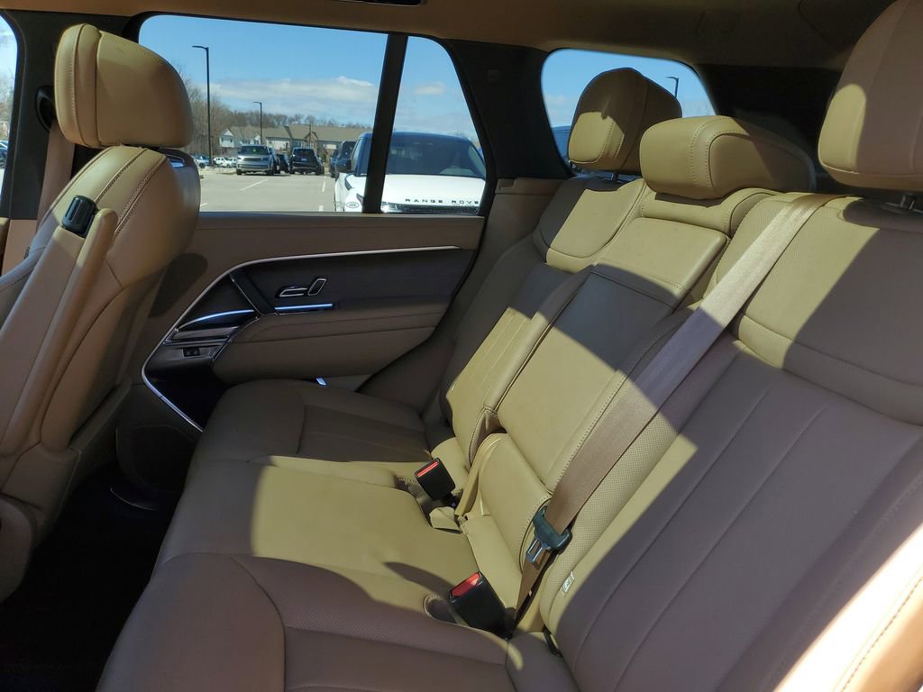 Used 2023 Land Rover Range Rover SE image 25