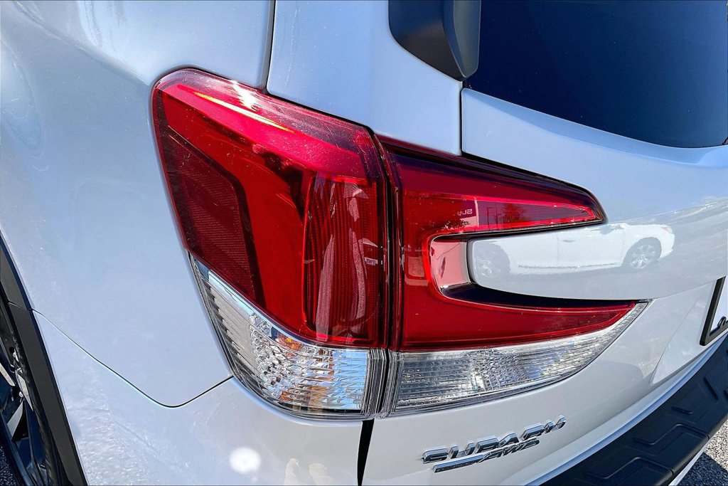 Certified 2023 Subaru Forester Touring AWD/4WD image 35