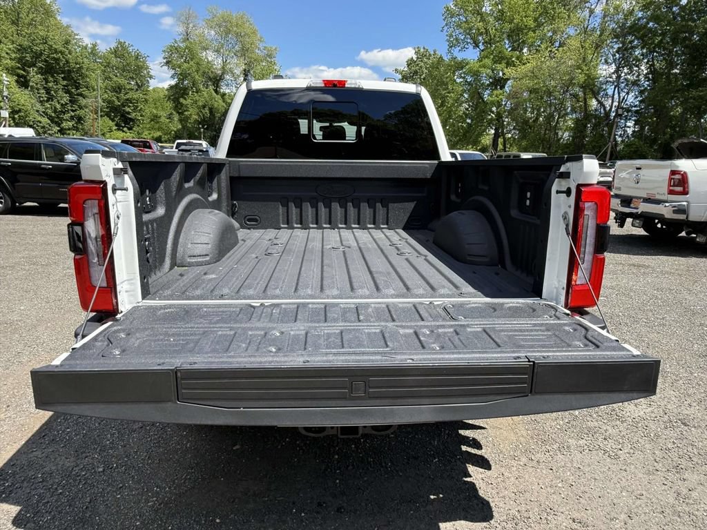 Used 2025 Ford F250 Platinum AWD/4WD image 11