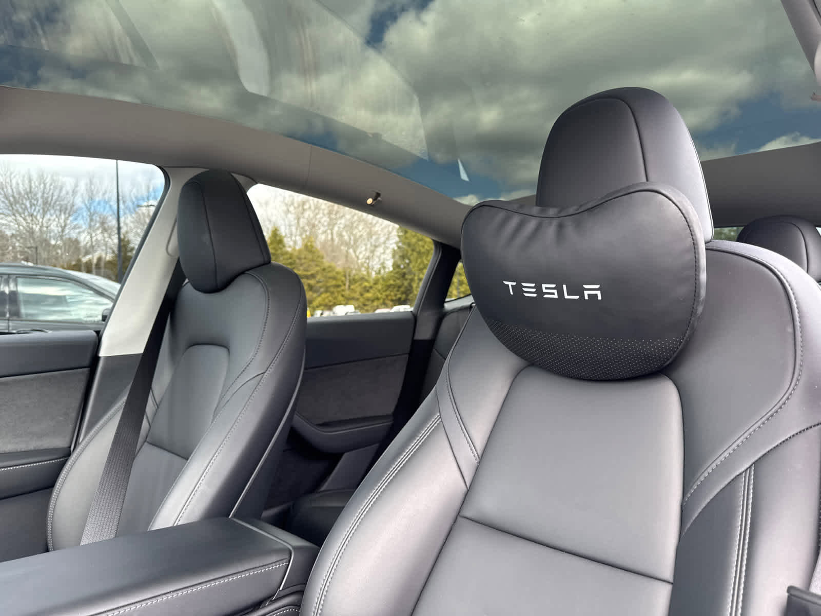 Used 2025 Tesla Model Y Performance image 15