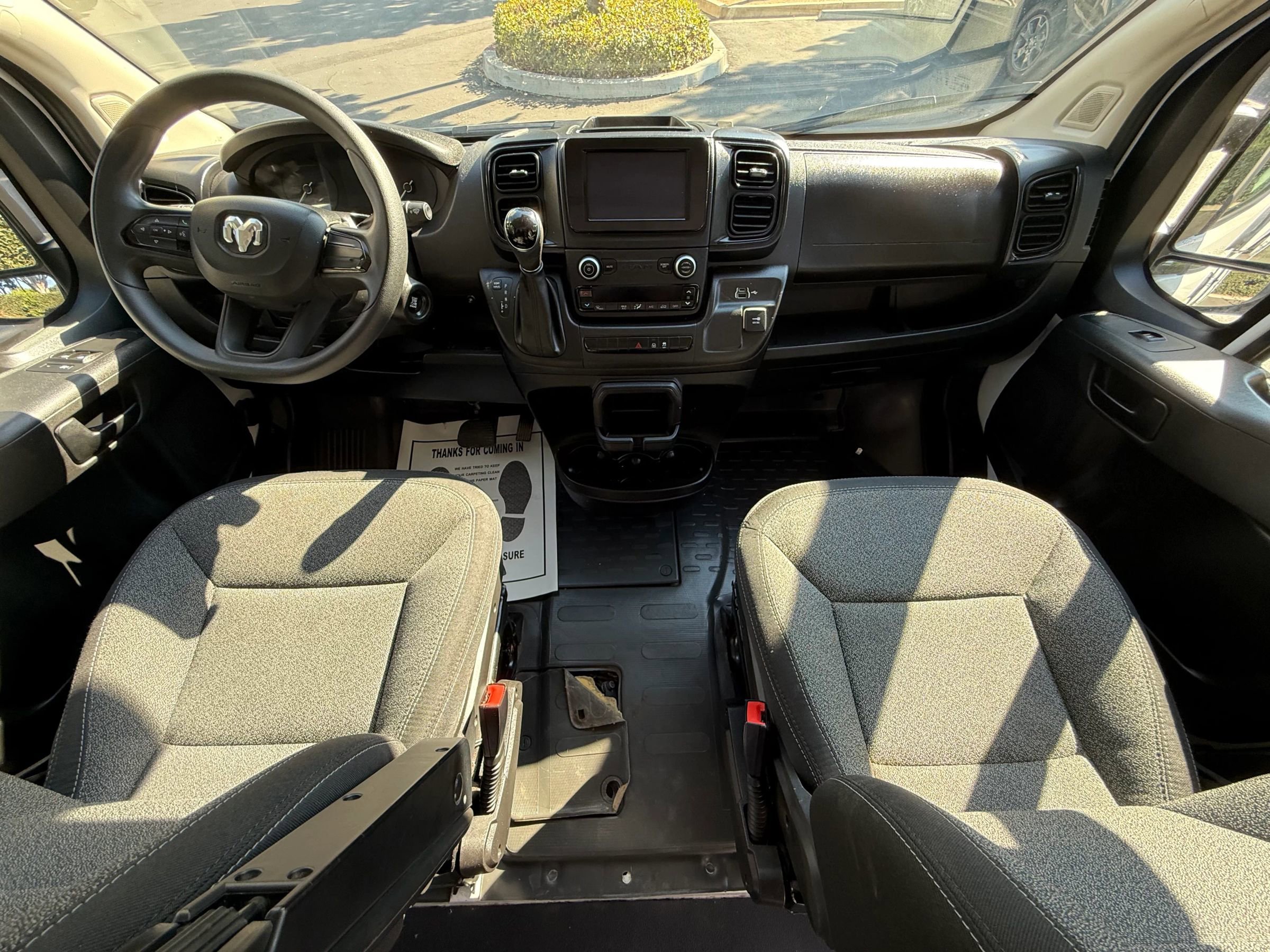 Used 2023 RAM ProMaster 2500 image 12