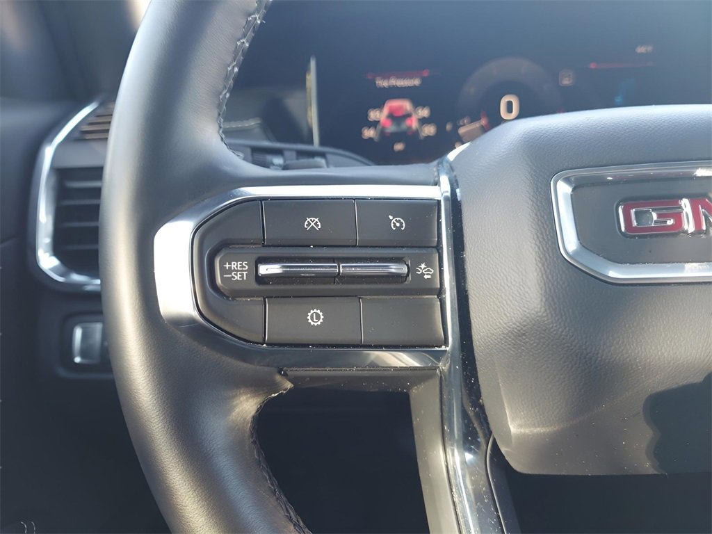 Used 2025 GMC Acadia Elevation image 17