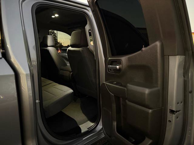 Used 2020 Chevrolet Silverado 1500 Custom w/ Custom Value Package image 15