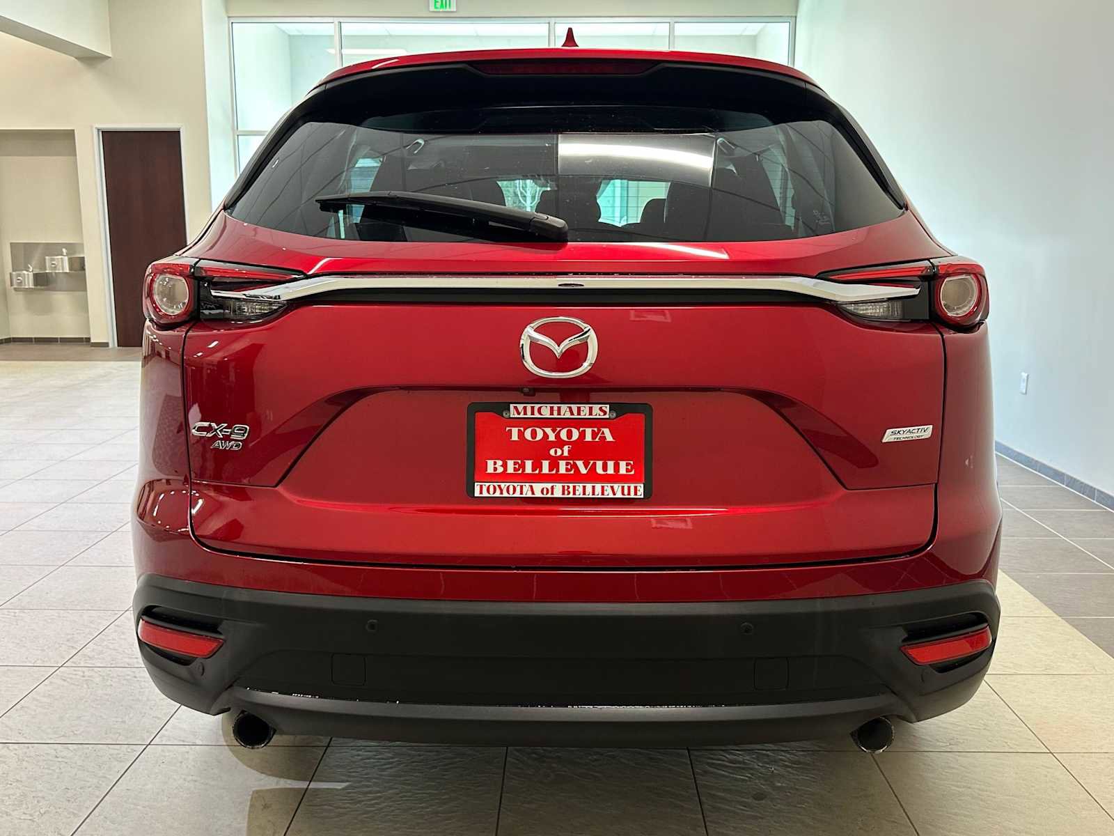 Used 2018 MAZDA CX-9 Touring w/ Touring Premium Package image 5