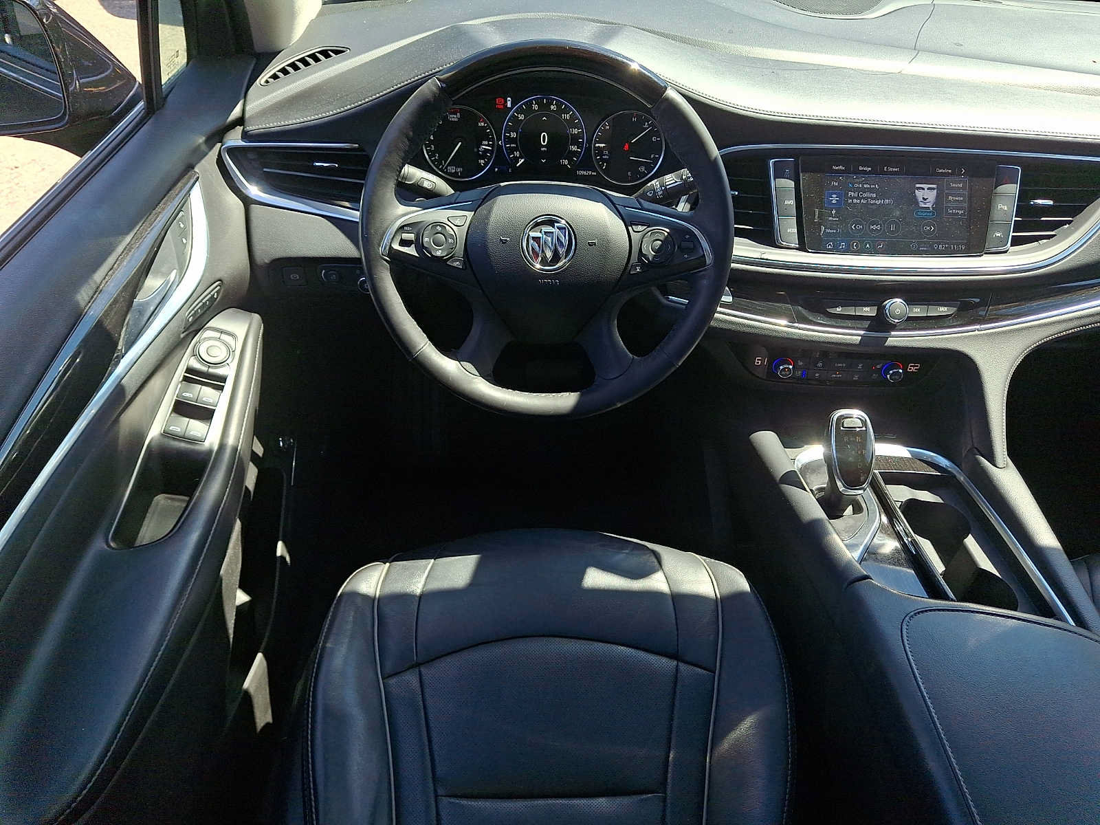 Used 2020 Buick Enclave Avenir w/ Avenir Technology Package AWD/4WD image 12