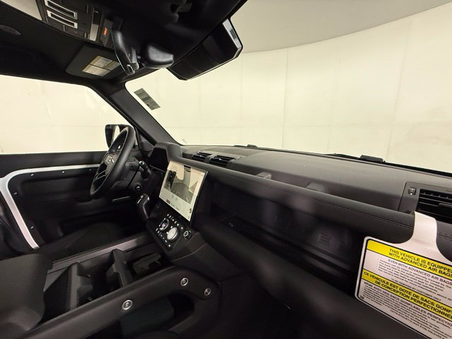 New 2026 Land Rover Defender 110 X-Dynamic SE AWD/4WD image 31
