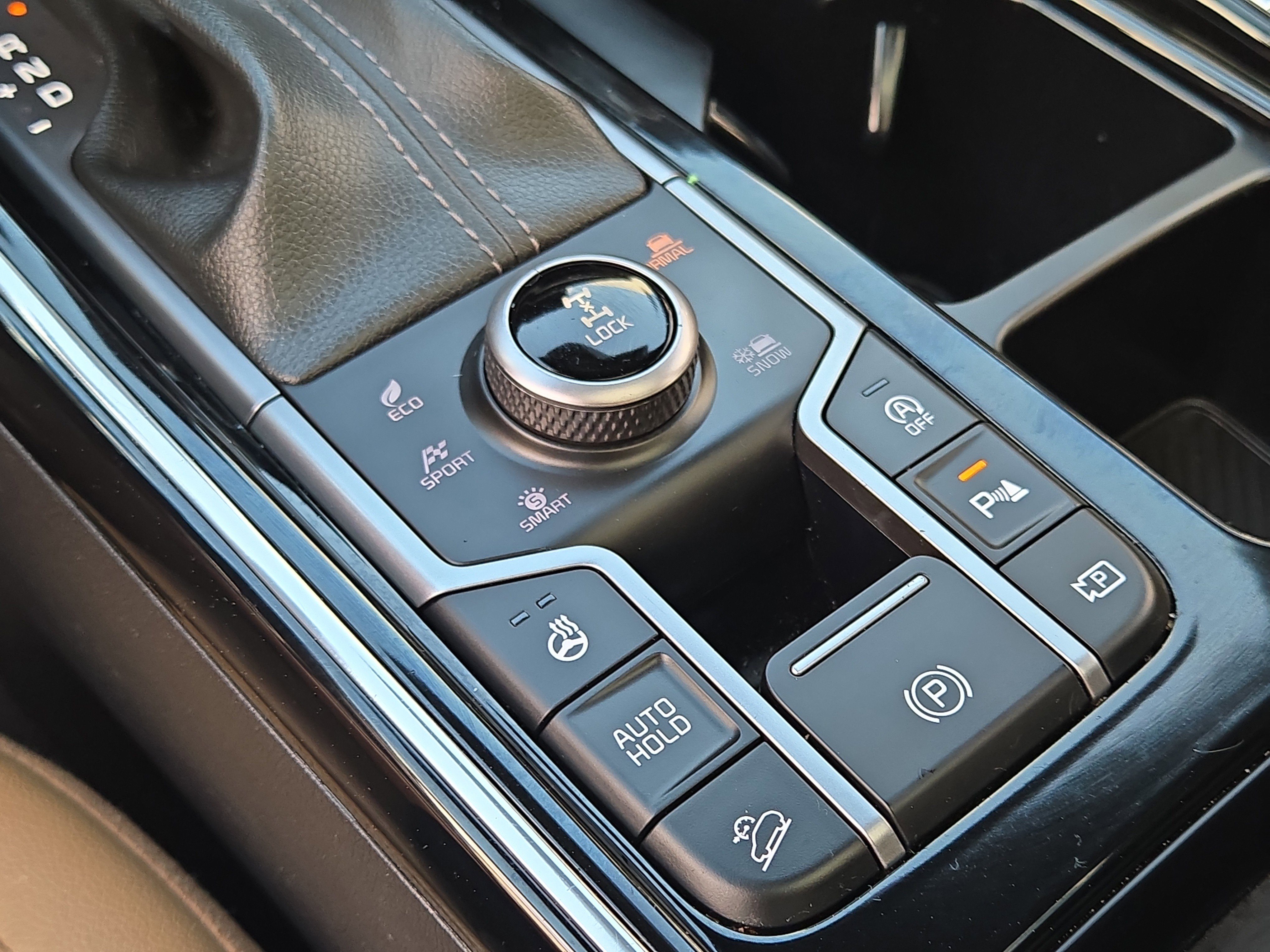 Used 2024 Kia Sorento SX Prestige w/ Olive Brown Leather Package image 33