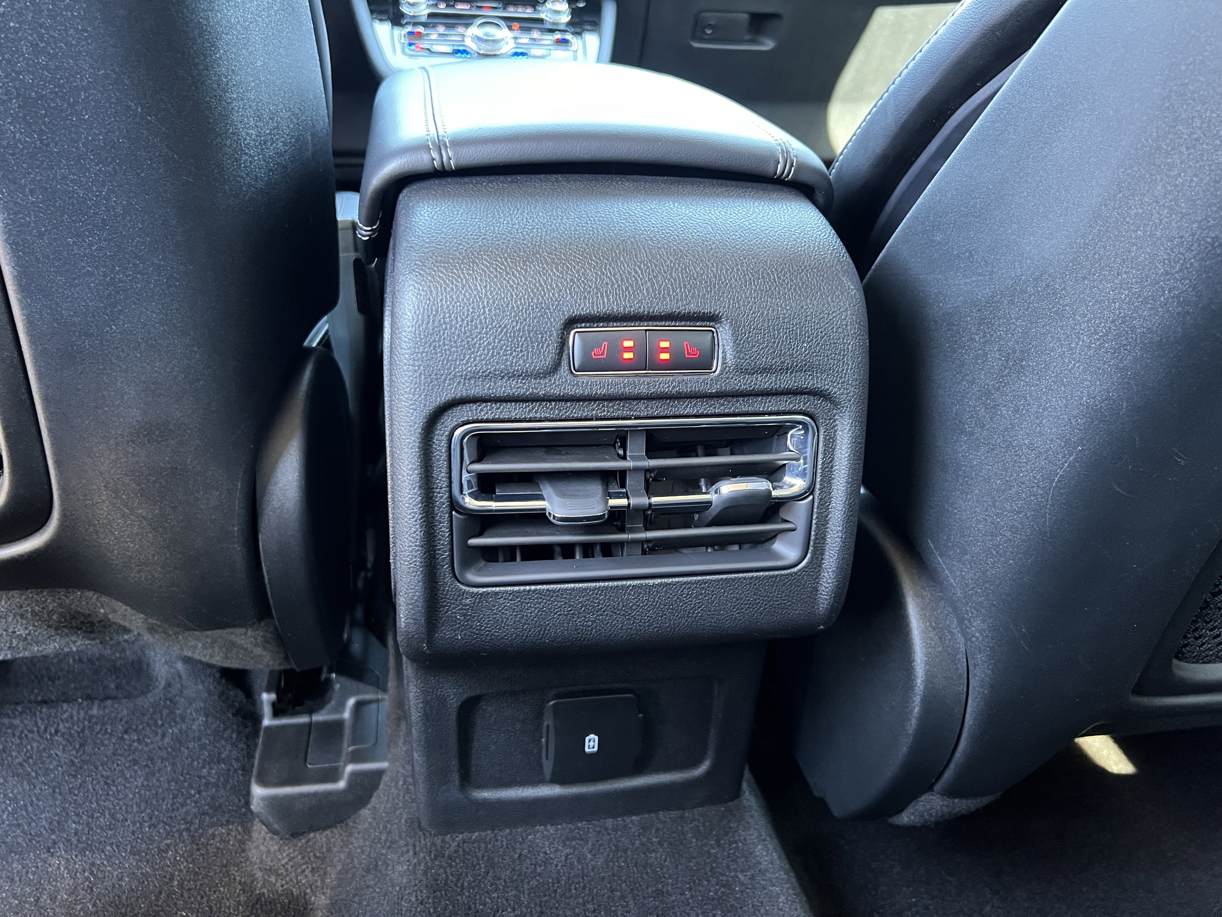 Certified 2022 Lincoln Corsair FWD w/ Premium Package image 32