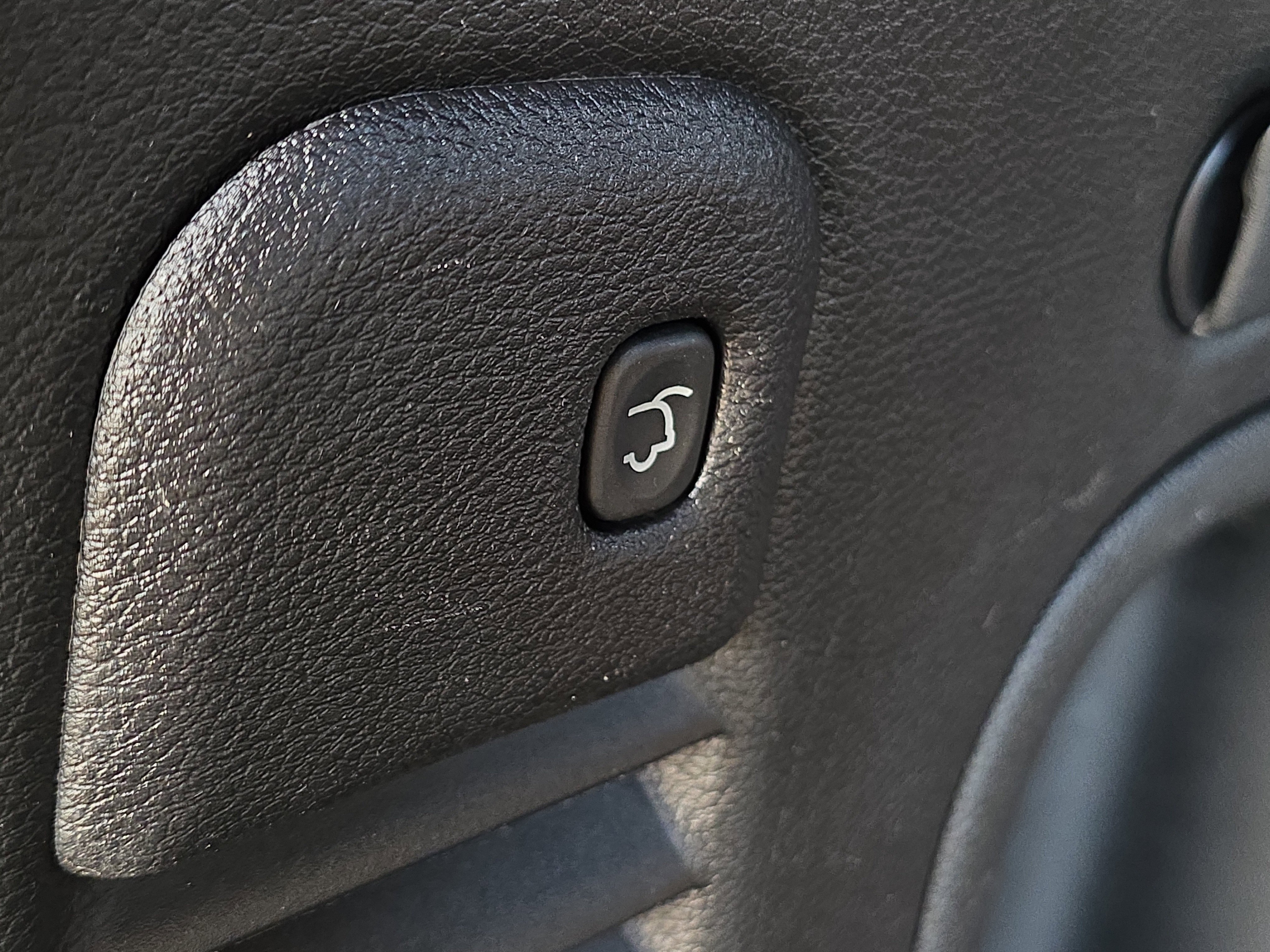 Used 2022 Jeep Grand Cherokee Laredo X image 8