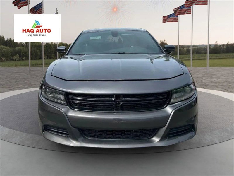 Used 2020 Dodge Charger SXT image 2