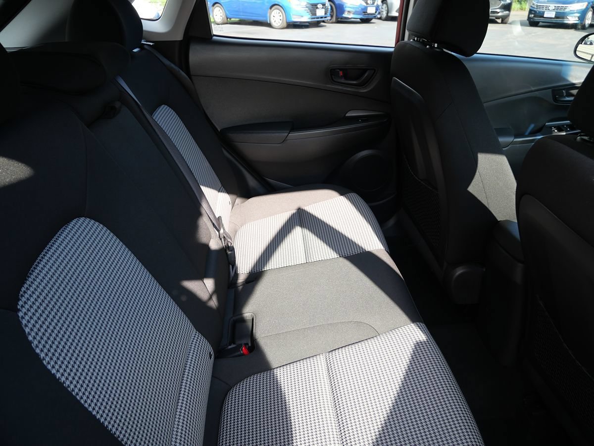 Used 2021 Hyundai Kona SE FWD image 29