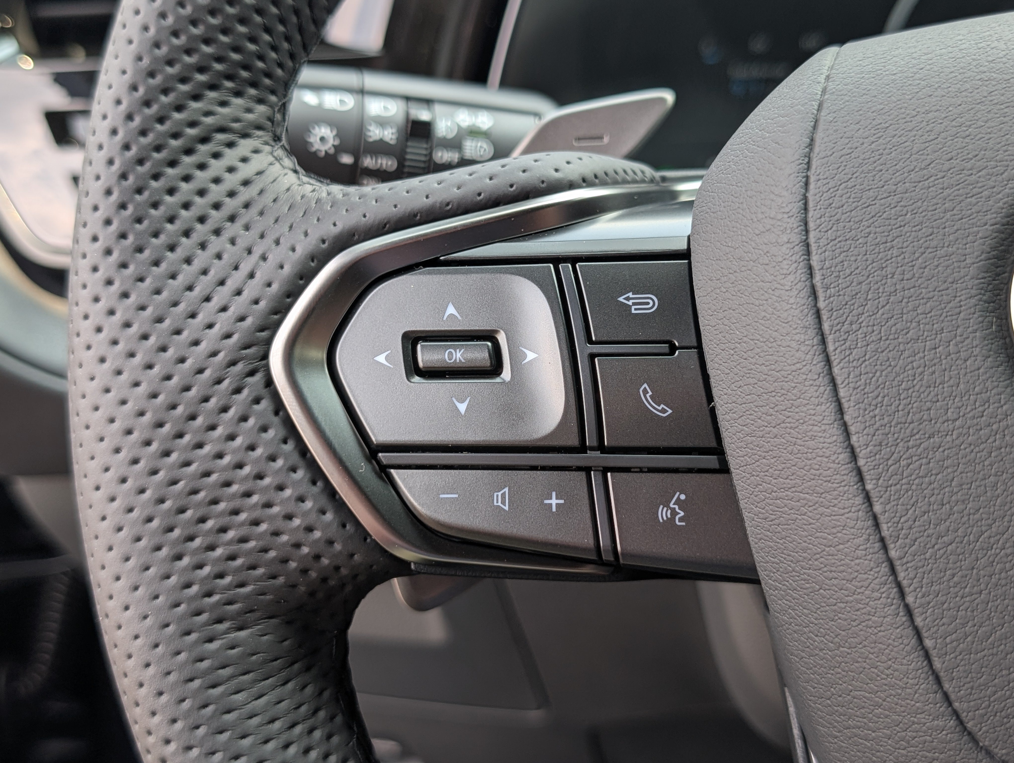 New 2026 Lexus TX 500h AWD w/ Technology Package image 21