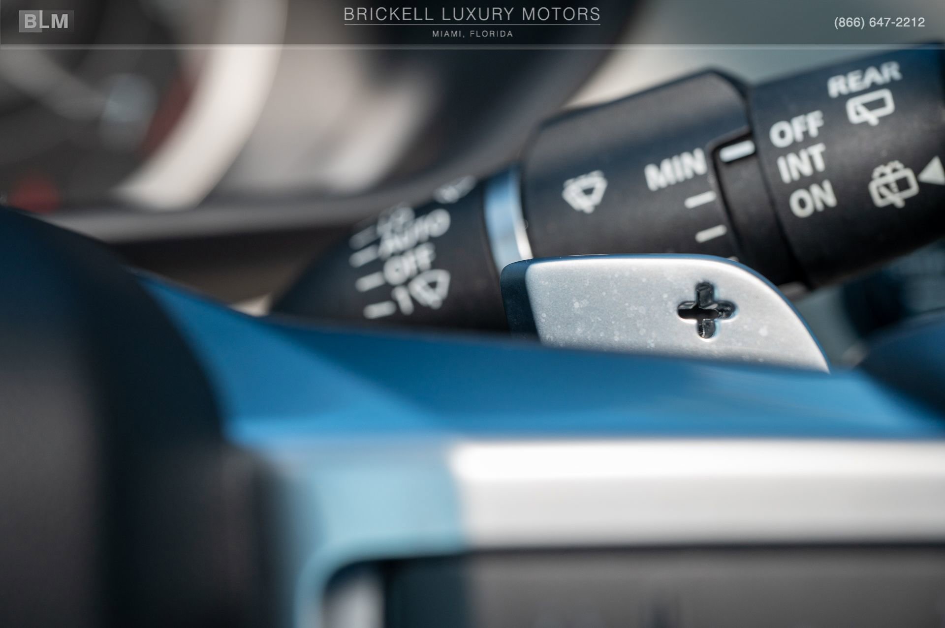 Used 2023 Land Rover Discovery S R-Dynamic image 30