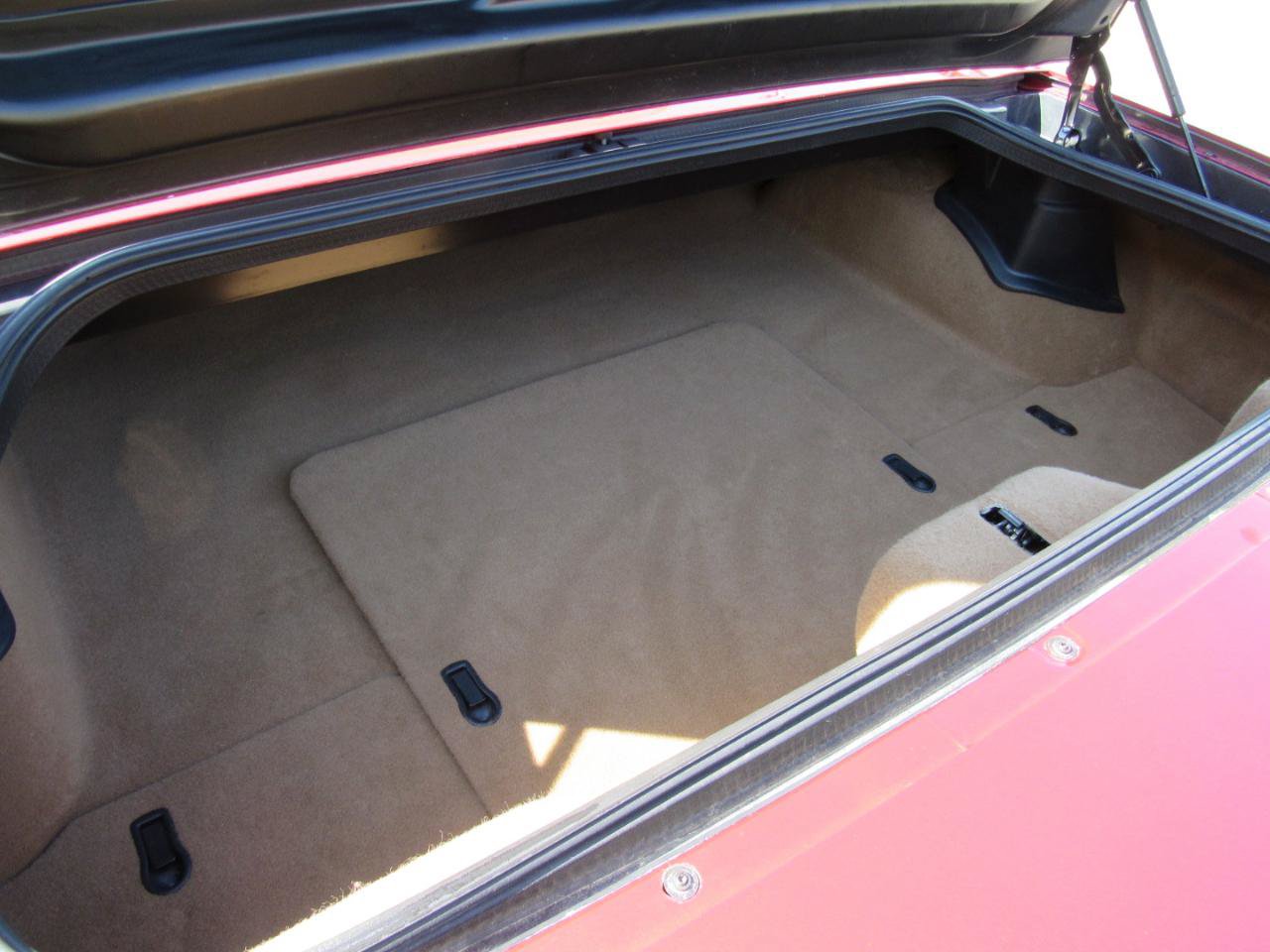 Used 2004 Chevrolet Corvette Convertible w/ Preferred Equipment Group RWD image 36