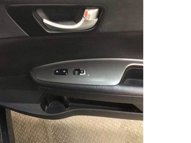 Used 2020 Kia Optima SE image 9