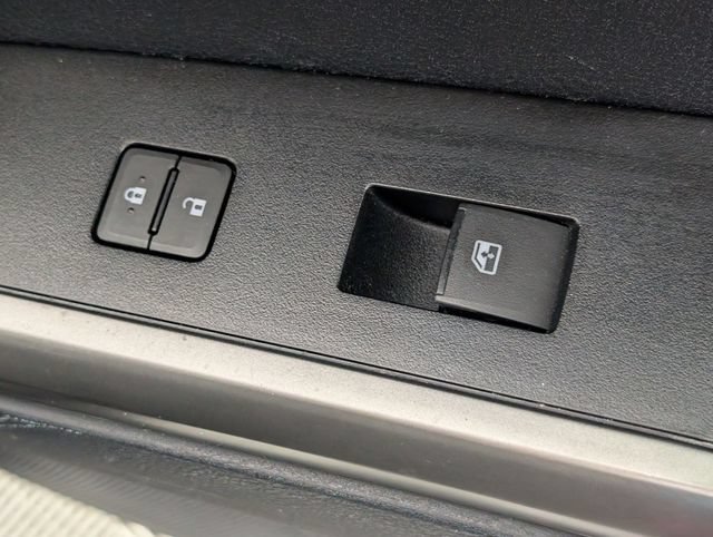 Used 2021 Toyota Tacoma SR5 RWD image 32