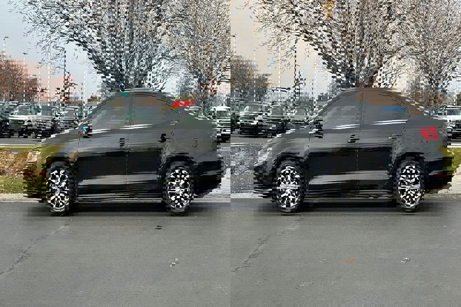 Used 2017 Volkswagen Jetta SE image 5