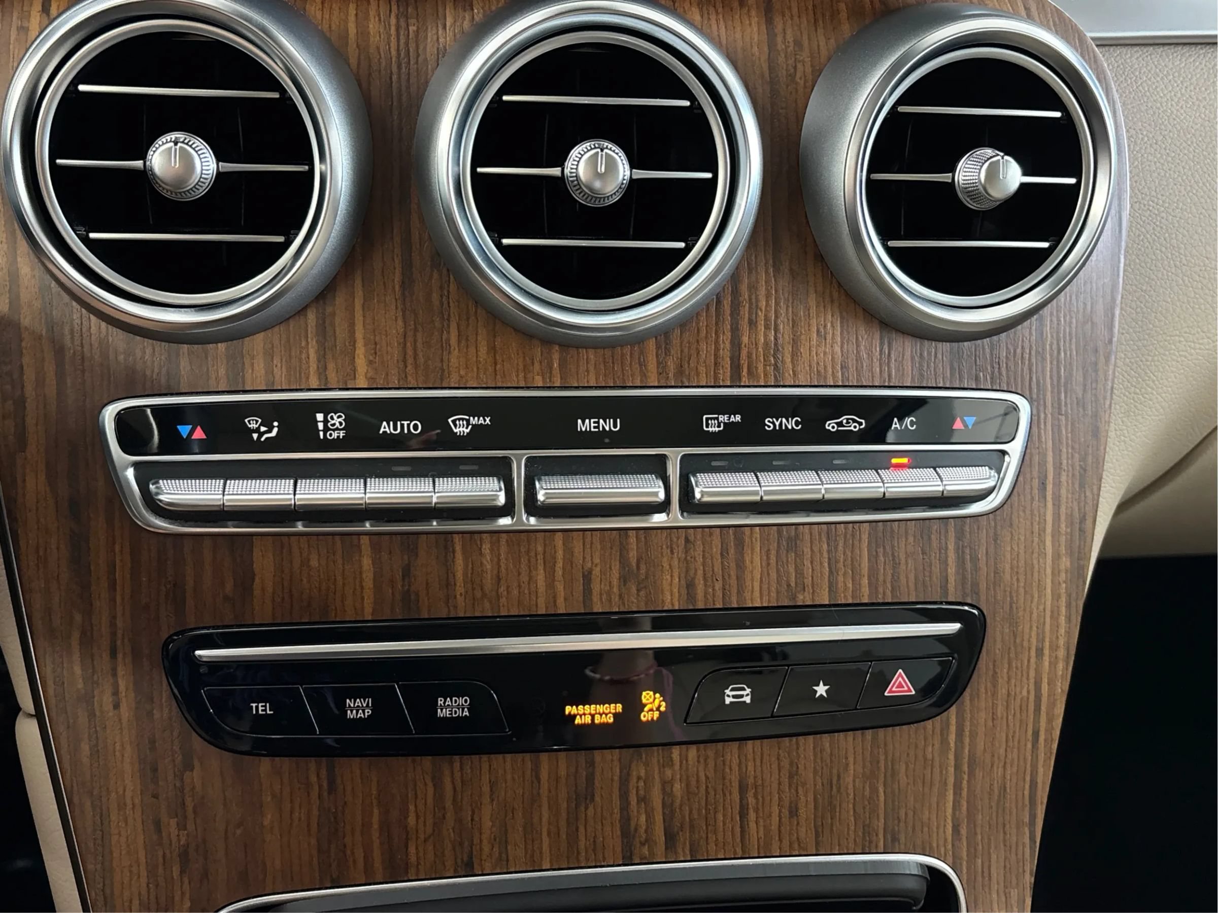 Used 2022 Mercedes-Benz GLC 300 4MATIC image 37