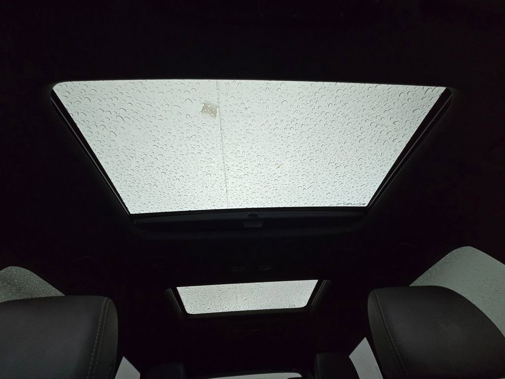 Used 2024 Buick Enclave Essence image 10