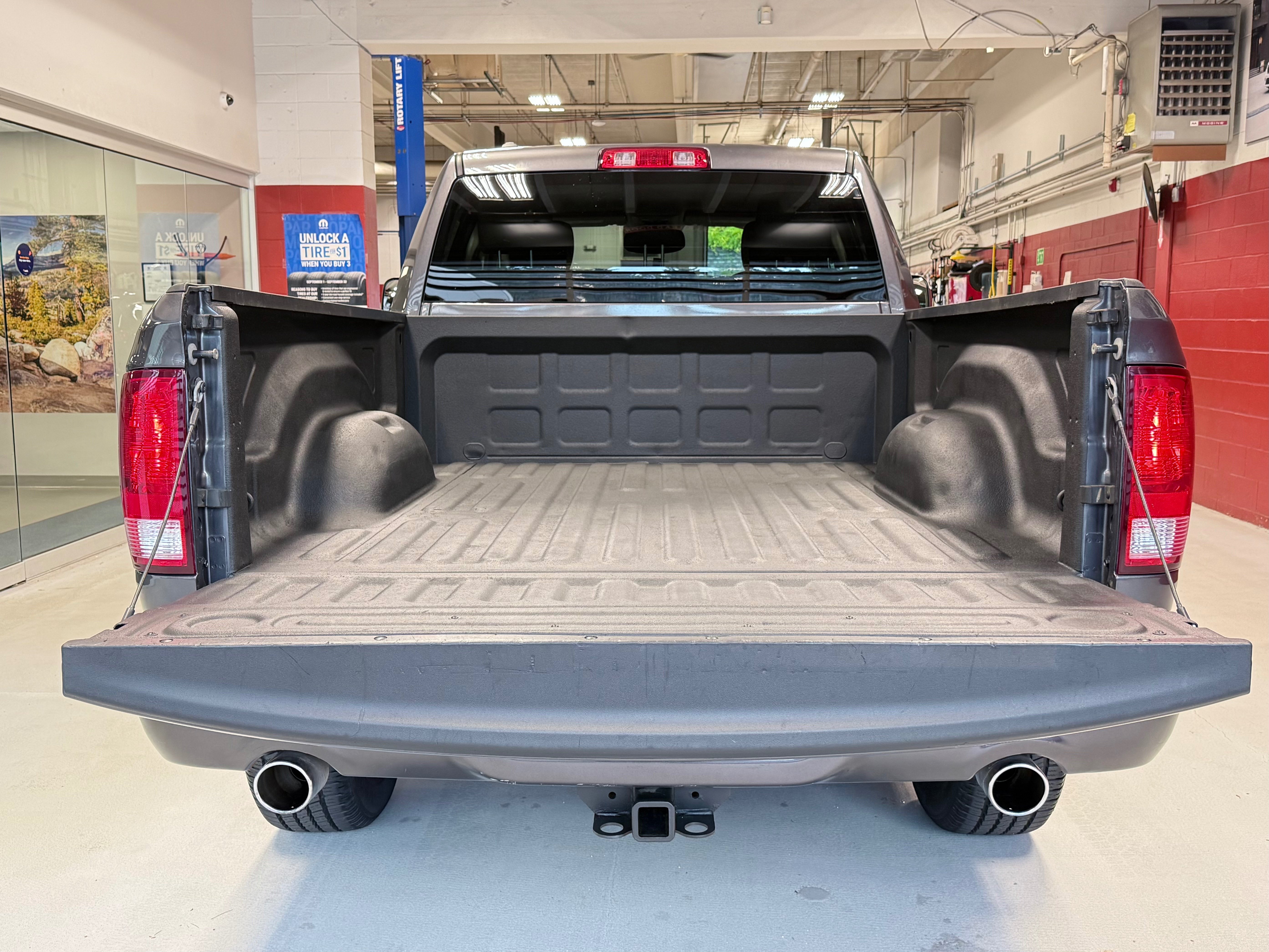 Used 2019 RAM 1500 Express w/ Express Value Package AWD/4WD image 7