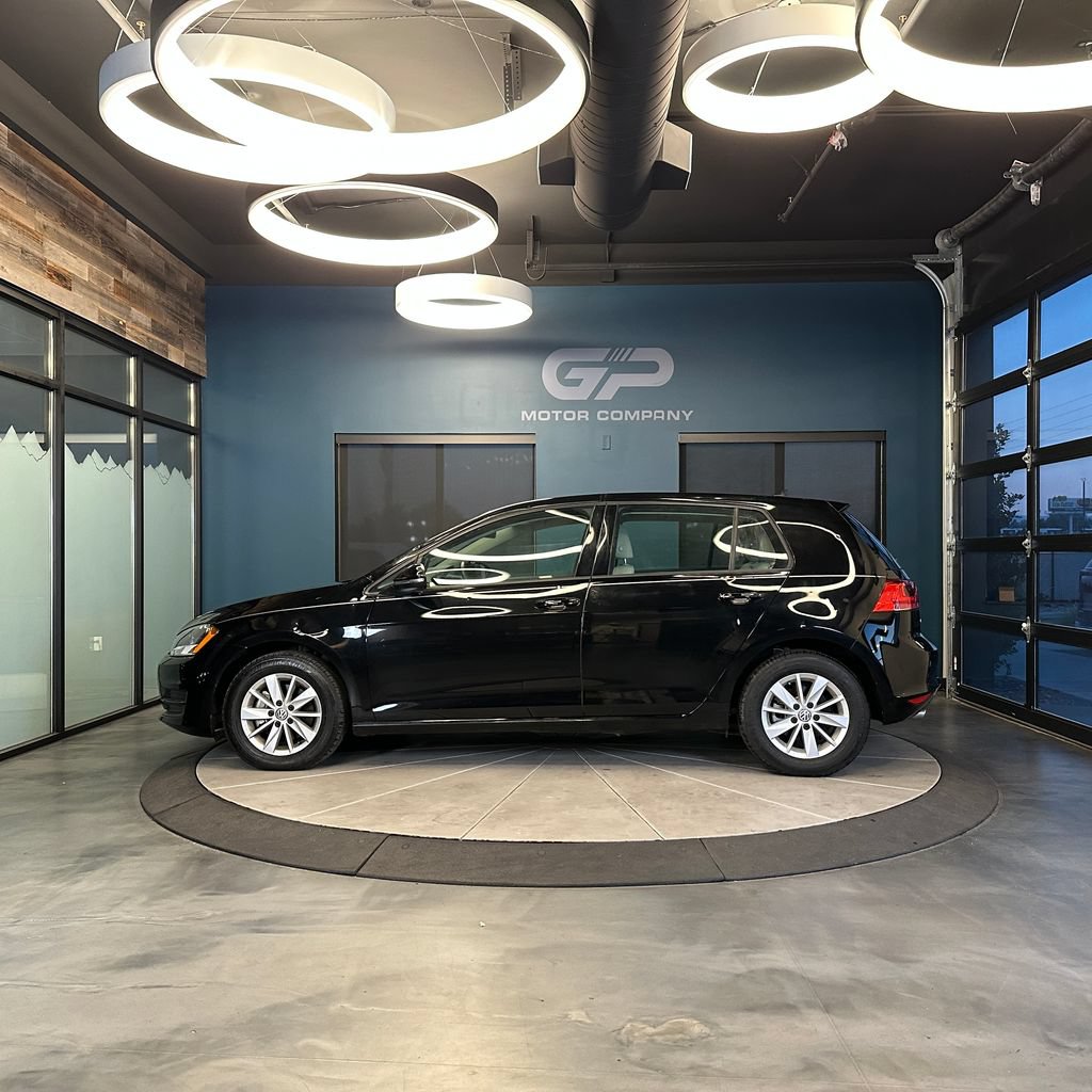 Used 2016 Volkswagen Golf S FWD image 6