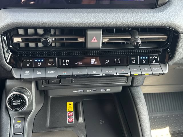 Used 2026 Toyota Land Cruiser w/ Premium Package AWD/4WD image 27