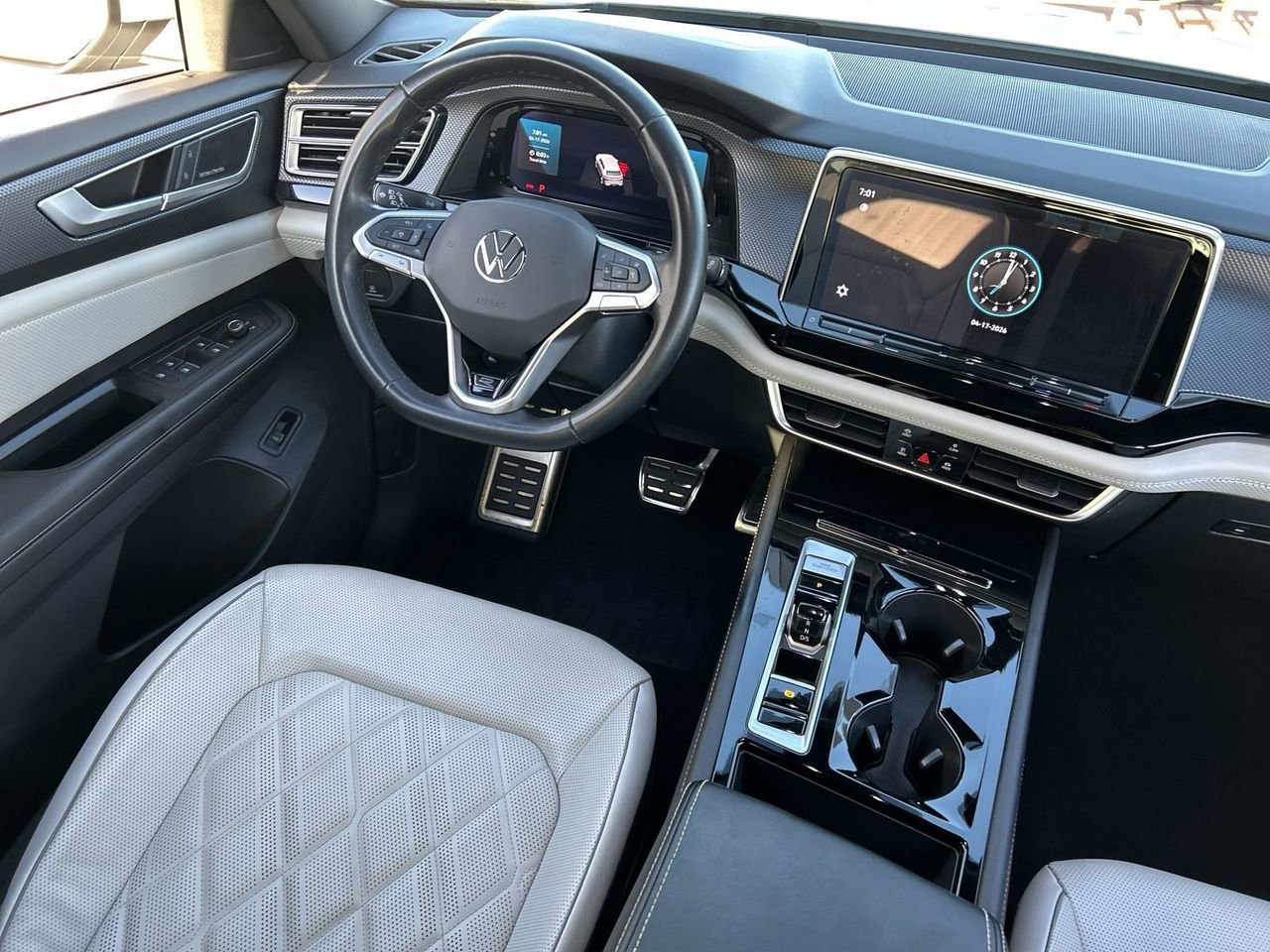 Certified 2024 Volkswagen Atlas Cross Sport SEL Premium R-Line AWD/4WD image 11