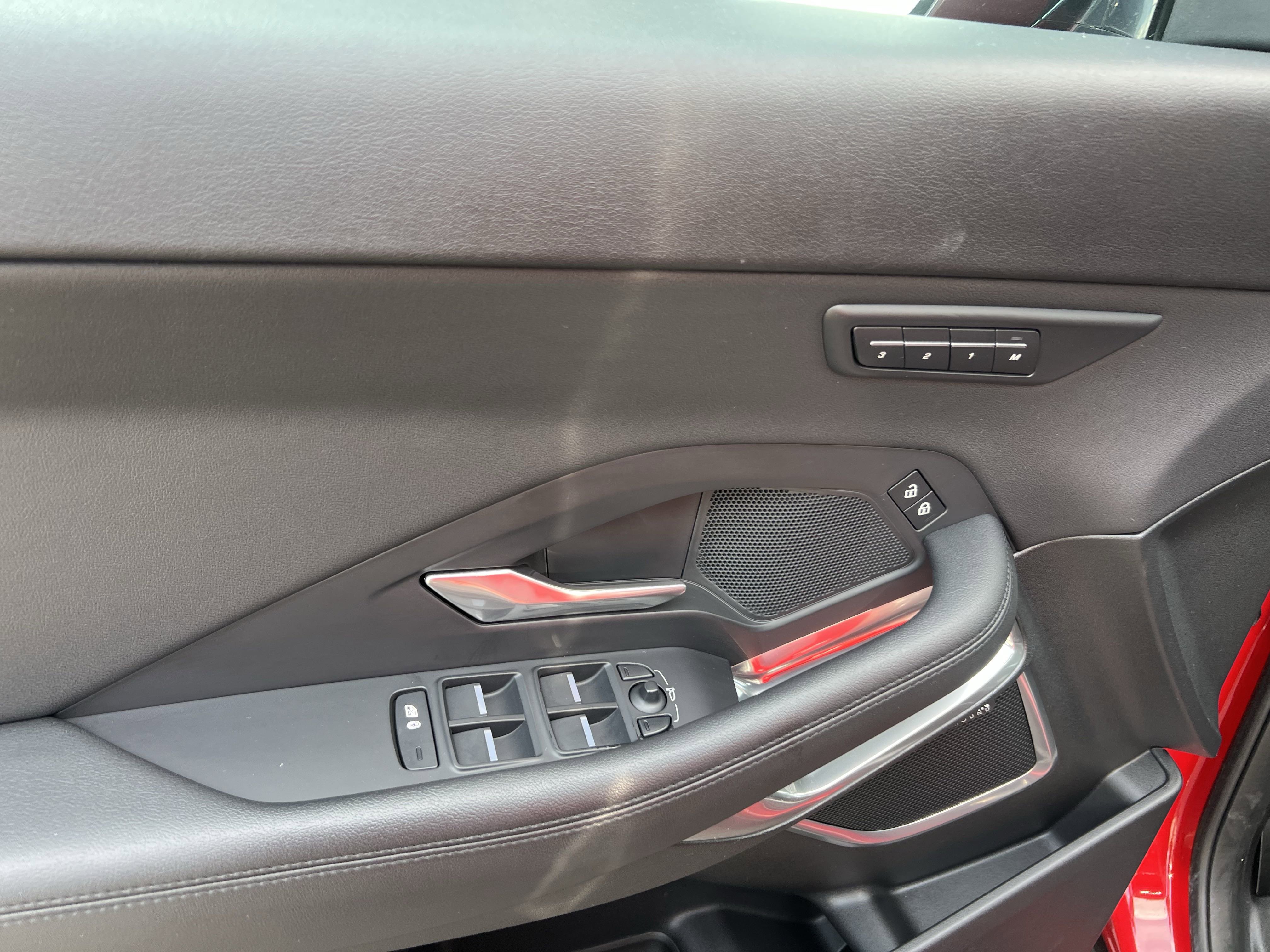 Certified 2022 Jaguar E-PACE SE image 14